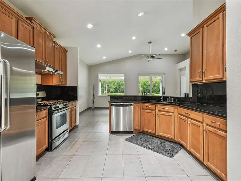 8208 Pinewood Run Ct — Photo 28