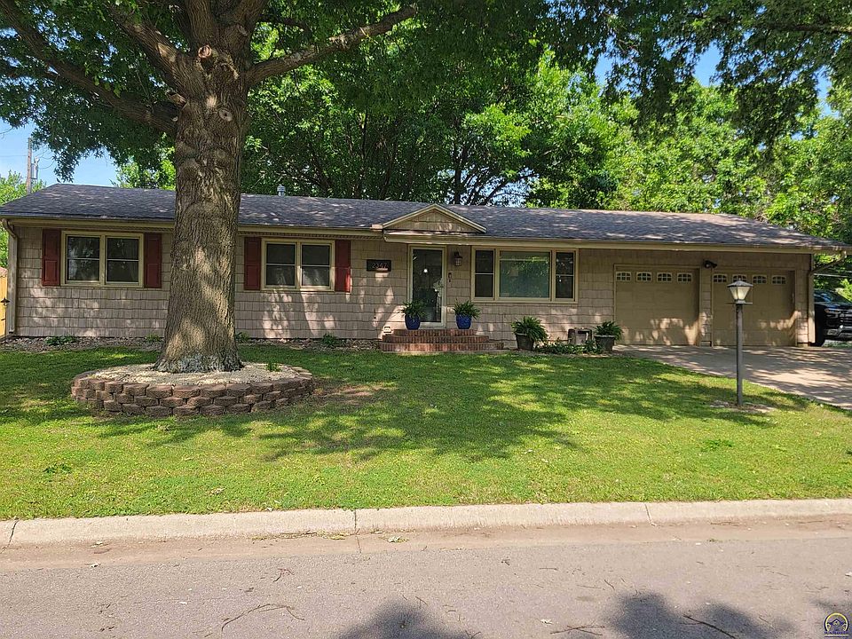 1st image of 2347 Arrowhead Dr