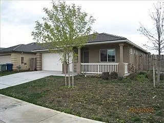 696 Amanda Ct photo 1