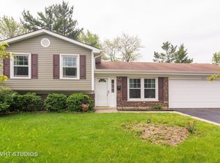 525 Ginger Trl, Lake Zurich, IL