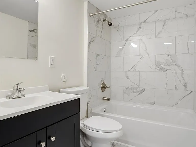 12121 3rd Ave — Photo 12