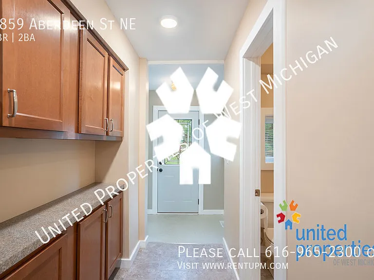 1859 Aberdeen St NE — Photo 15