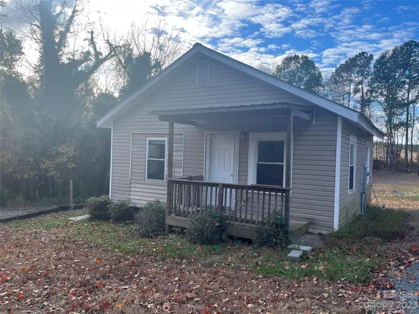 107 Strawberry Ln #8, Lilesville, NC 28091