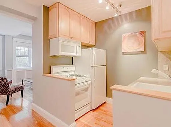 2001 Commonwealth Ave #2 — Photo 3