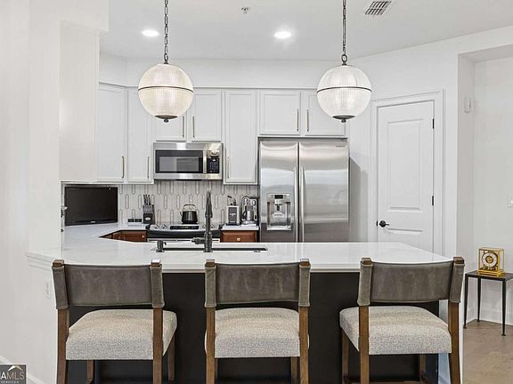 3rd image of 200 River Vista Dr Unit 727