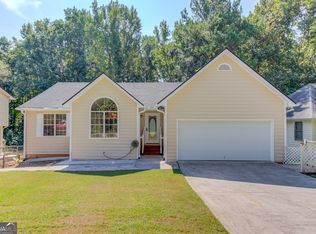 525 Clearwater Pl, Lawrenceville, GA 30044