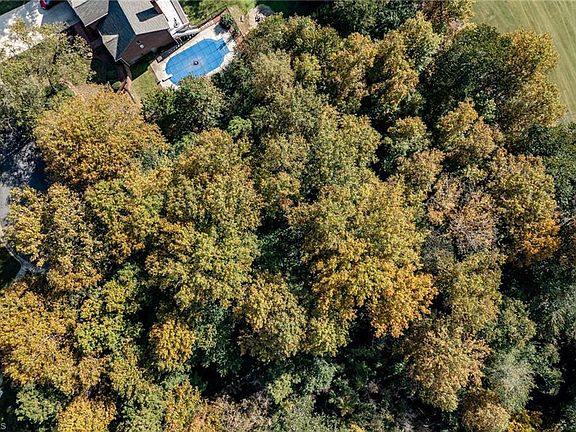 5th image of 4953 Elmhurst Dr NE