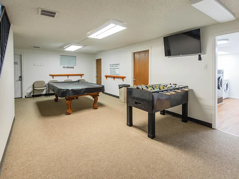 Lakemont Apartments — Photo 12