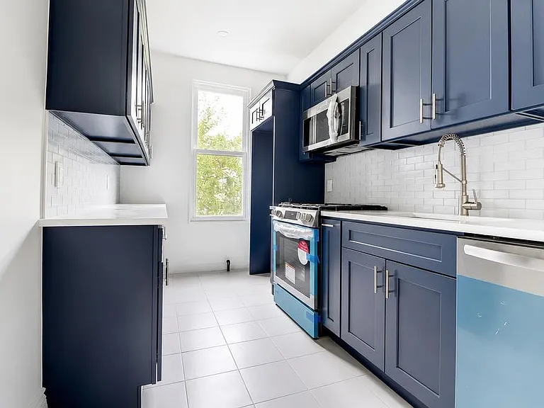 215 Weirfield St #3 — Photo 2