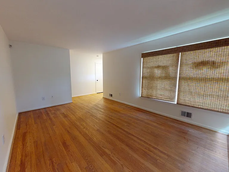 6415 Potomac Ave — Photo 5