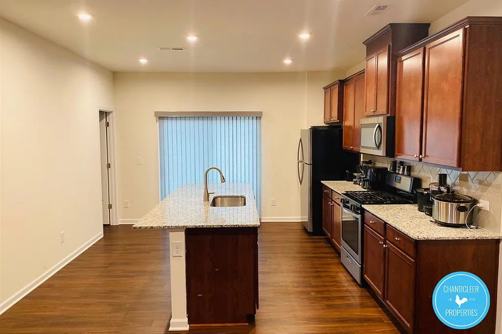 315 King Closer Drive - 1 — Photo 4