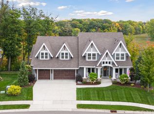 726 Woodland Hill Ct, Medina, MN 55340