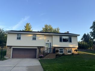 220 Terrace Dr, Independence, IA 50644