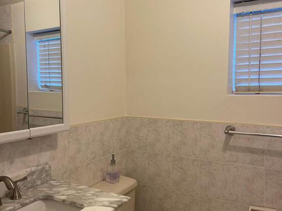 2nd image of 250 Rhine Ave #3