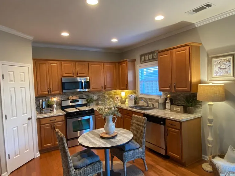 5302 Sherwood Way — Photo 12