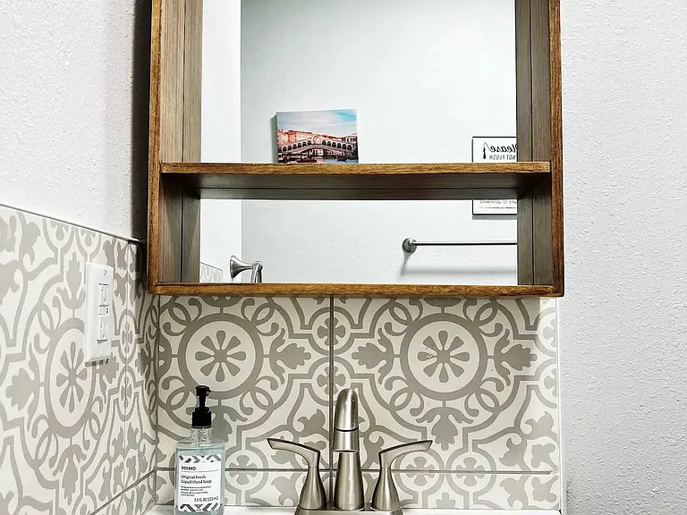 Full Bathroom