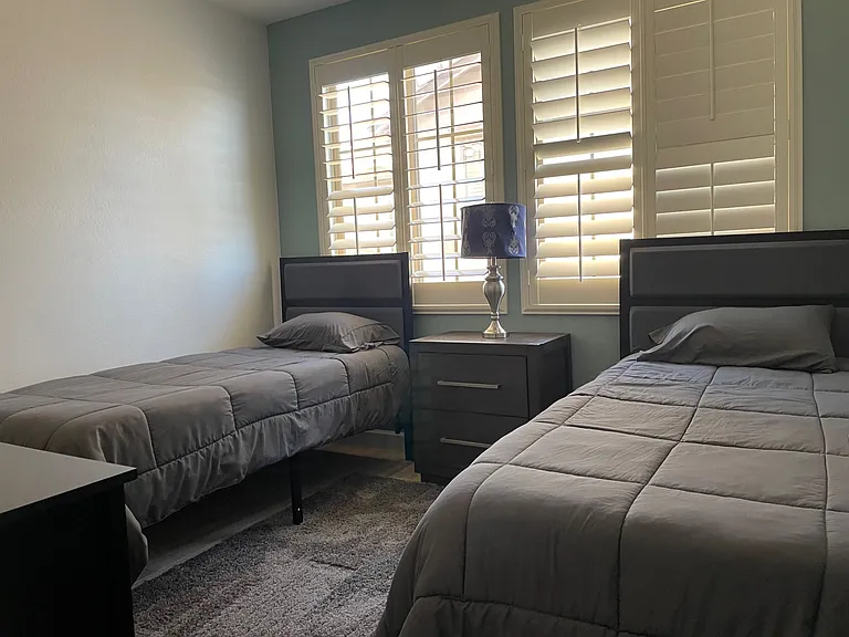 3305 E Windsor Dr — Photo 19