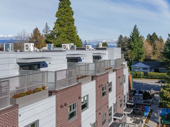 Hawthorne - 4575 Granville St