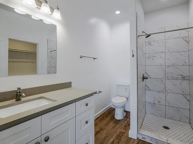 Belcara Luxury Townhomes Bathroom