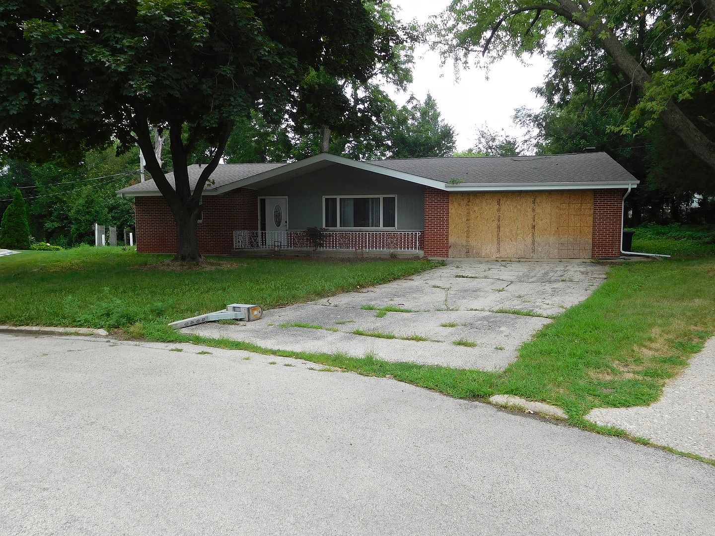 5040 Welsh Ct, Rockford, IL 61107 Zillow