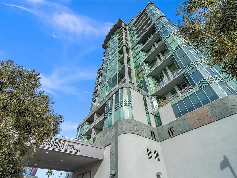 360 E Desert Inn Rd #403 — Photo 3