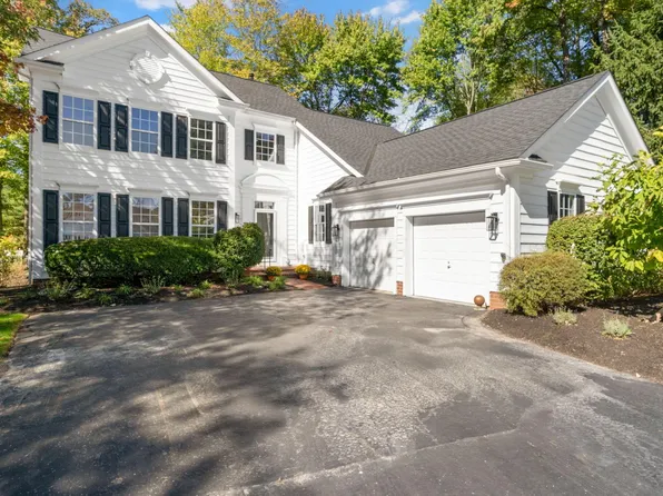 5273 Settlement Dr, New Albany, OH 43054