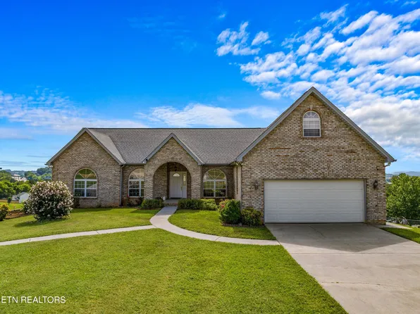 108 Skyline Dr, Dandridge, TN 37725