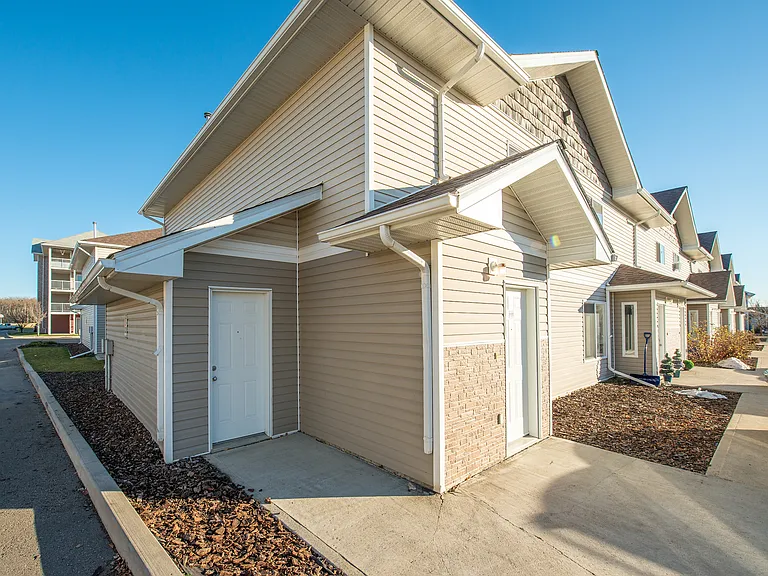 100 Jordan Pkwy — Photo 41