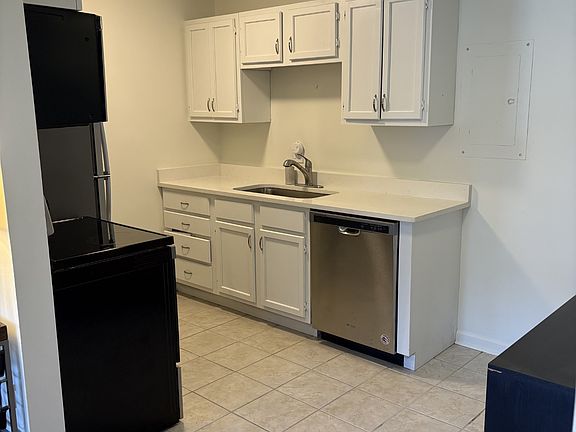 4th image of 2134 Fairfax Ave APT A3