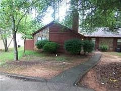 2nd image of 4102 Hawthorne Cir SE APT 2