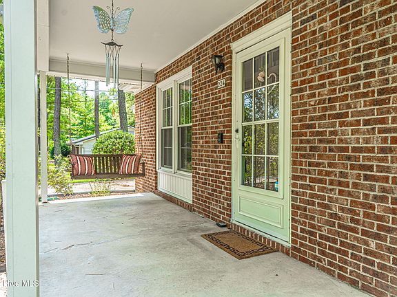 4th image of 224 Holly Street