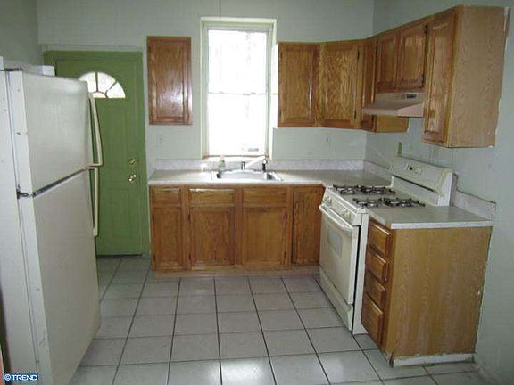 5th image of 3825 N Fairhill St