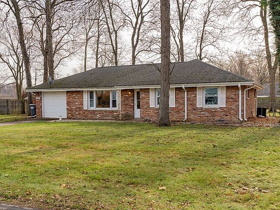 3rd image of 8109 W Lone Beech Dr