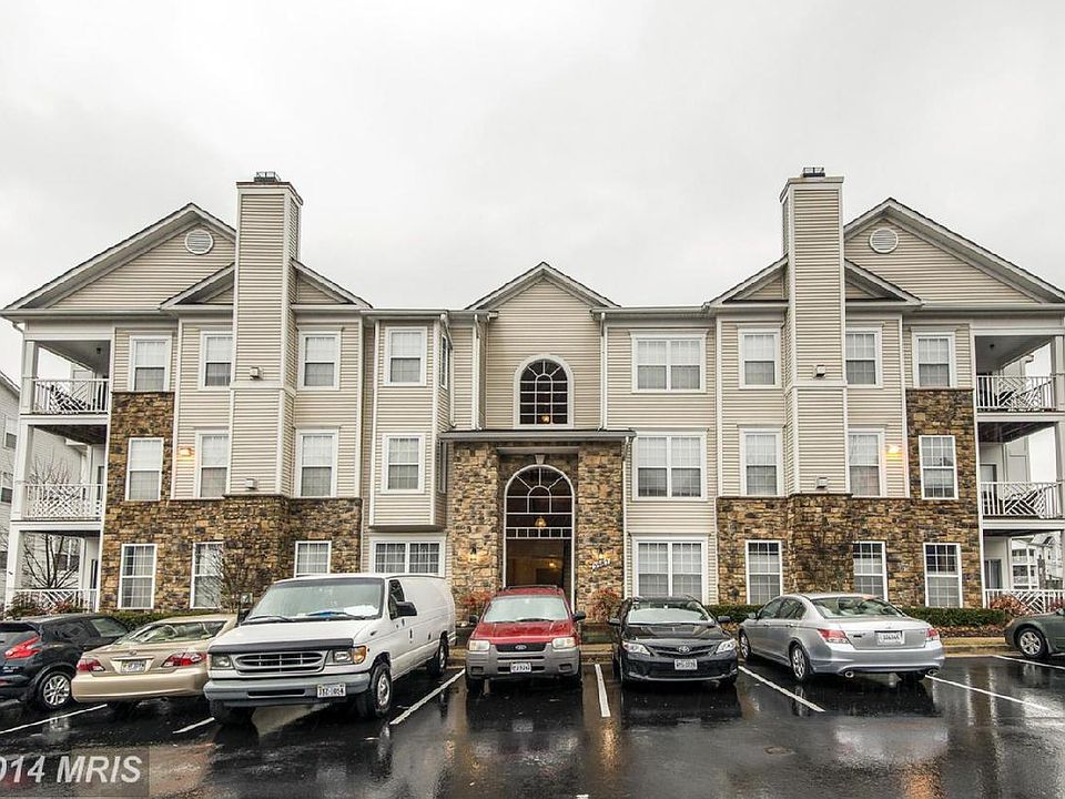1st image of 5982 Founders Hill Ct Unit 104