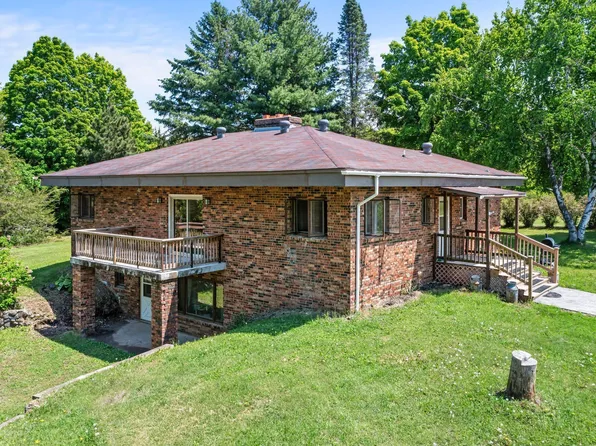 29020 Saint Croix Trl, Shafer, MN 55074