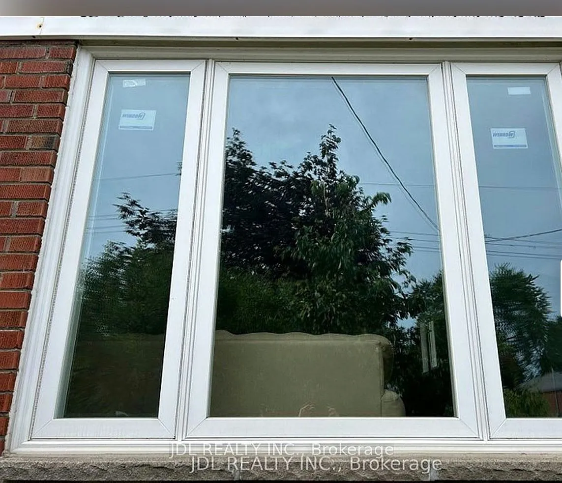 3 bed, $2,349 — Photo 2