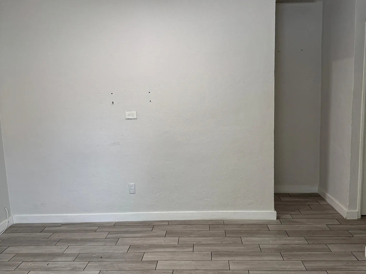 6706 S Himes Avenue — Photo 3