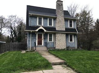 151 Garrison Rd, Williamsville, NY 14221