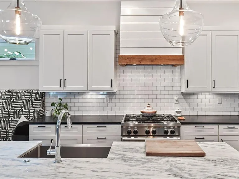 222 Lampkin St NE — Photo 22