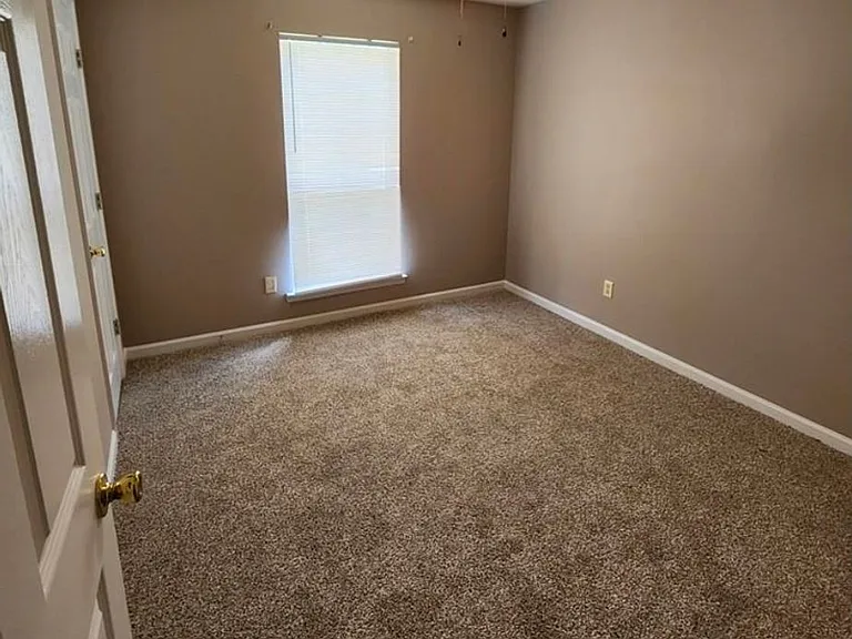 2411 Fernando Ct — Photo 16