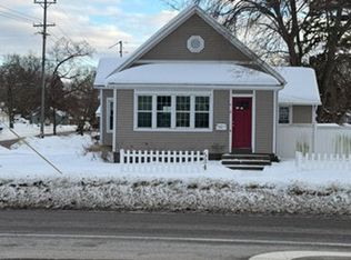 534 E Savidge St, Spring Lake, MI 49456