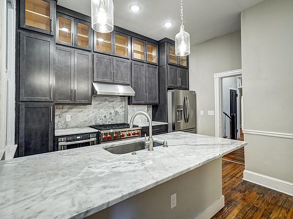 4th image of 2001 Grove Ave APT 1
