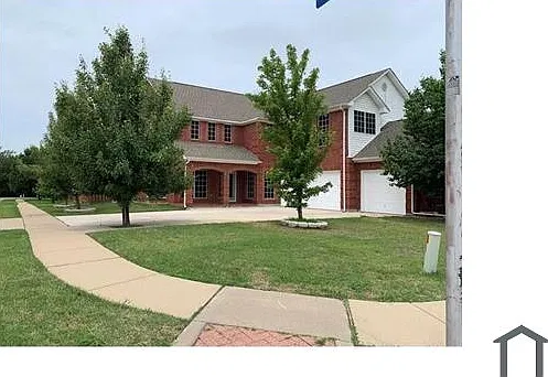 603 Crownpoint Ln