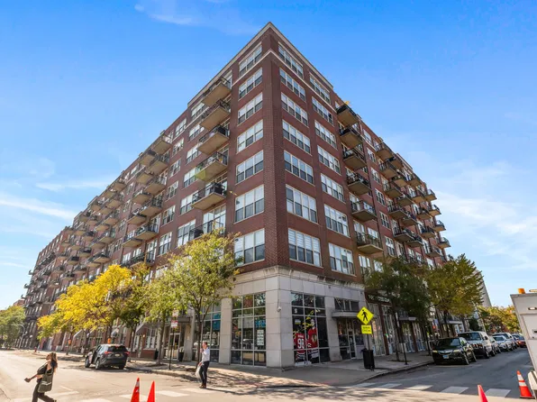 6 S Laflin St APT 819, Chicago, IL 60607