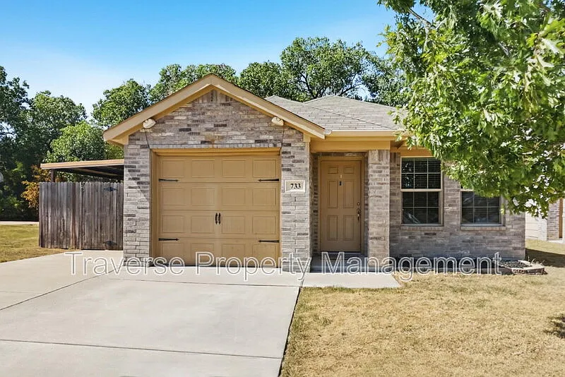 733 River Hill Ln