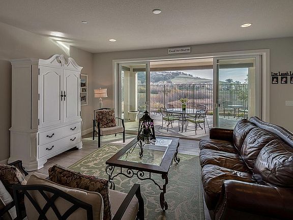 4th image of 7536 Pesaro Dr