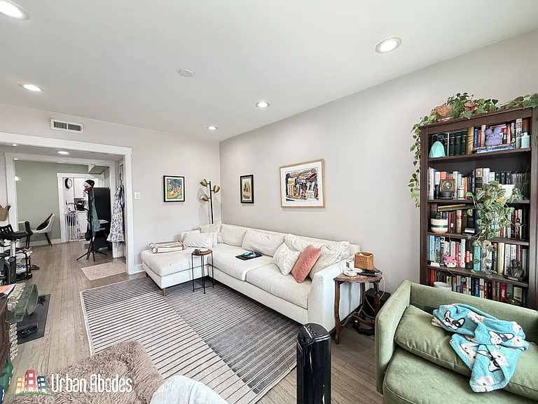 3247 N Damen Ave #1AC — Photo 5