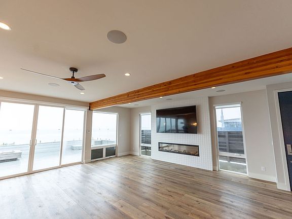 3rd image of 1160 Seacoast Dr