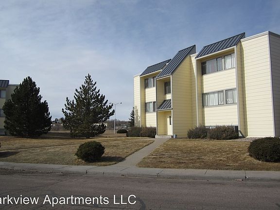 2nd image of 4400 Parkview Dr APT 107