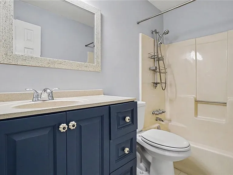 1006 Creatwood Cir SE — Photo 17